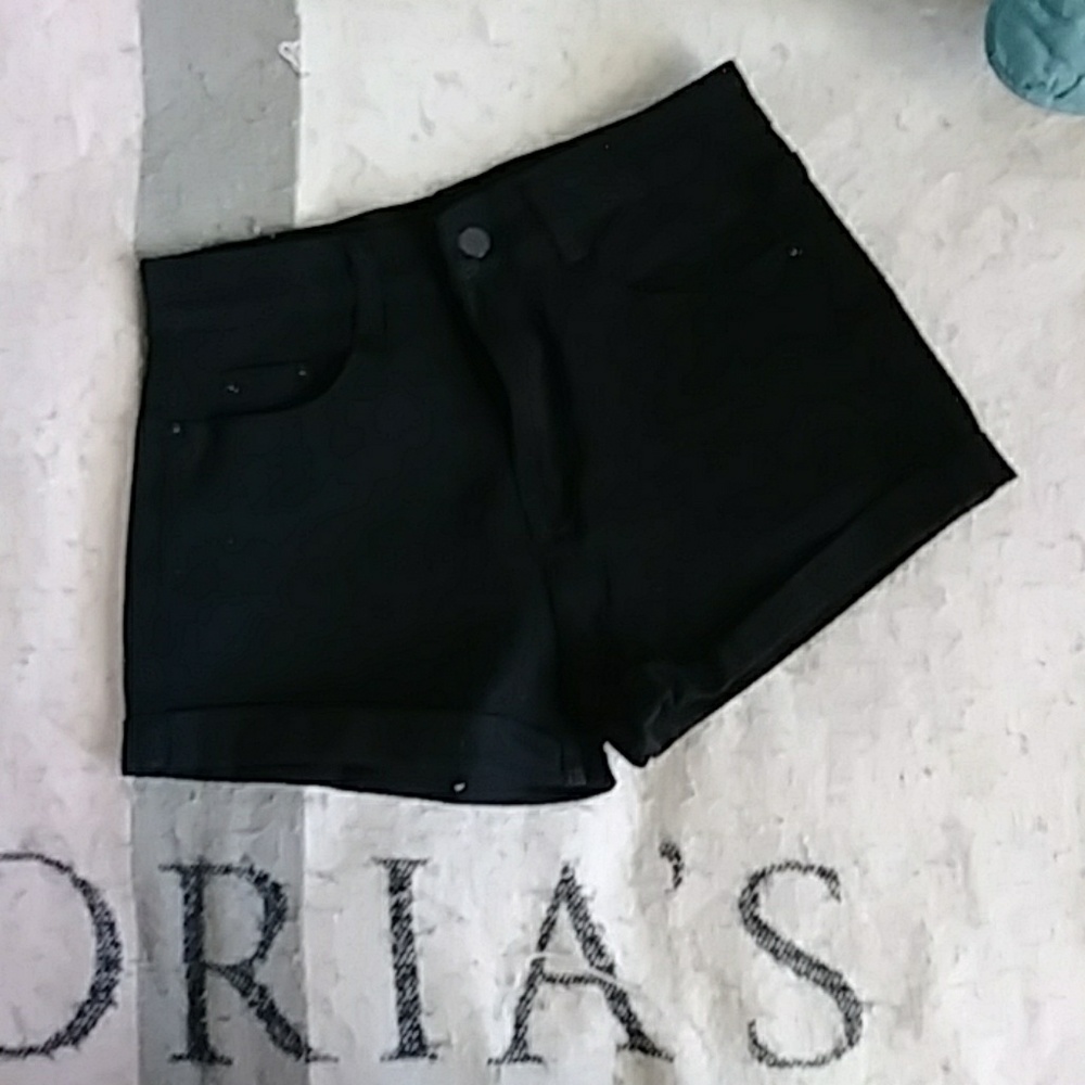Cuffed Denim Black Shorts